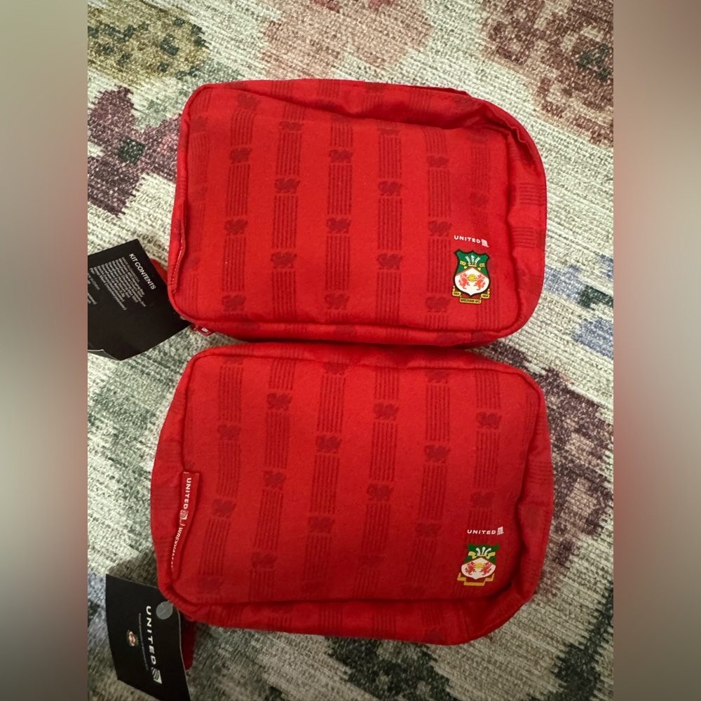 Set of 2 United Polaris x Wrexham AFC Amenity Kits